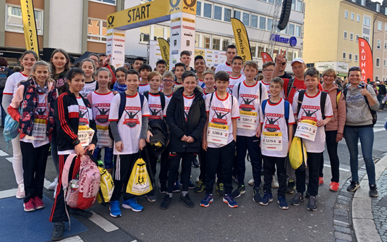 Am Bonn Marathon 2019, der am 4. April stattfand, nahmen 4 Staffeln mit insgesamt 22 Schülern der Philipp Freiherr von Boeselager Realschule plus Ahrweiler teil.