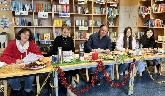 Blick in die Arbeit der Jury des diesjährigen Vorlesewettbewerbs