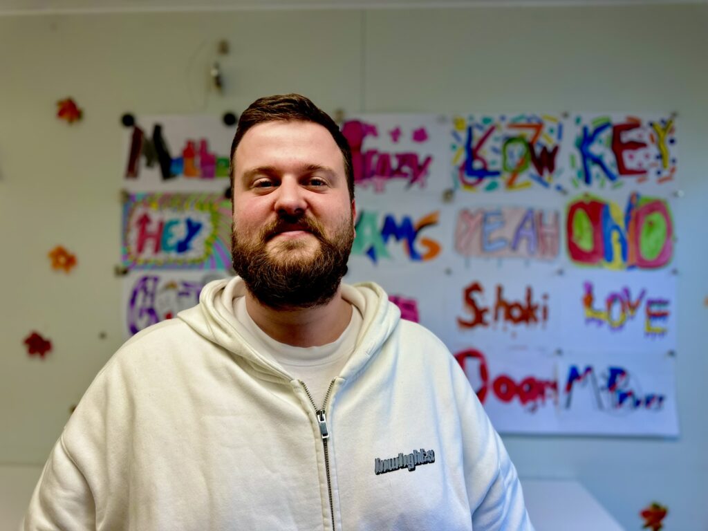 Mit Leidenschaft für Sprache, Geschichte und den HSV ⚽ – unser neuer Kollege Rene Windhäuser