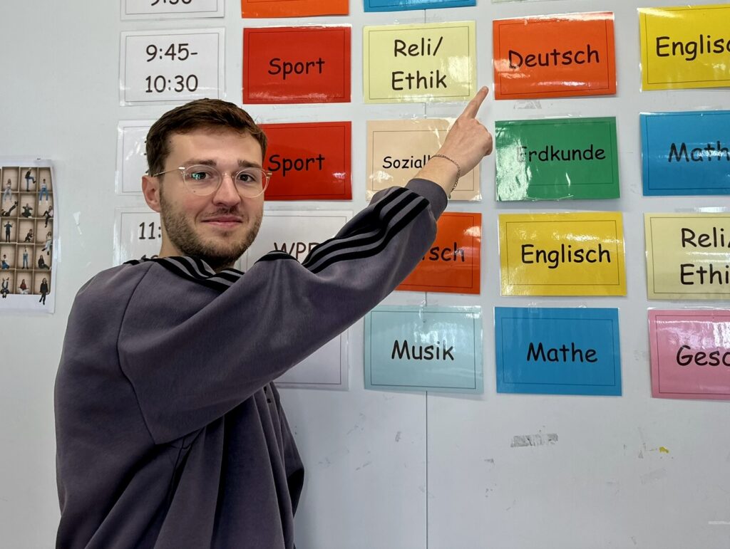 Till Kallenborn – Referendar mit Leidenschaft für Sprache und Werte