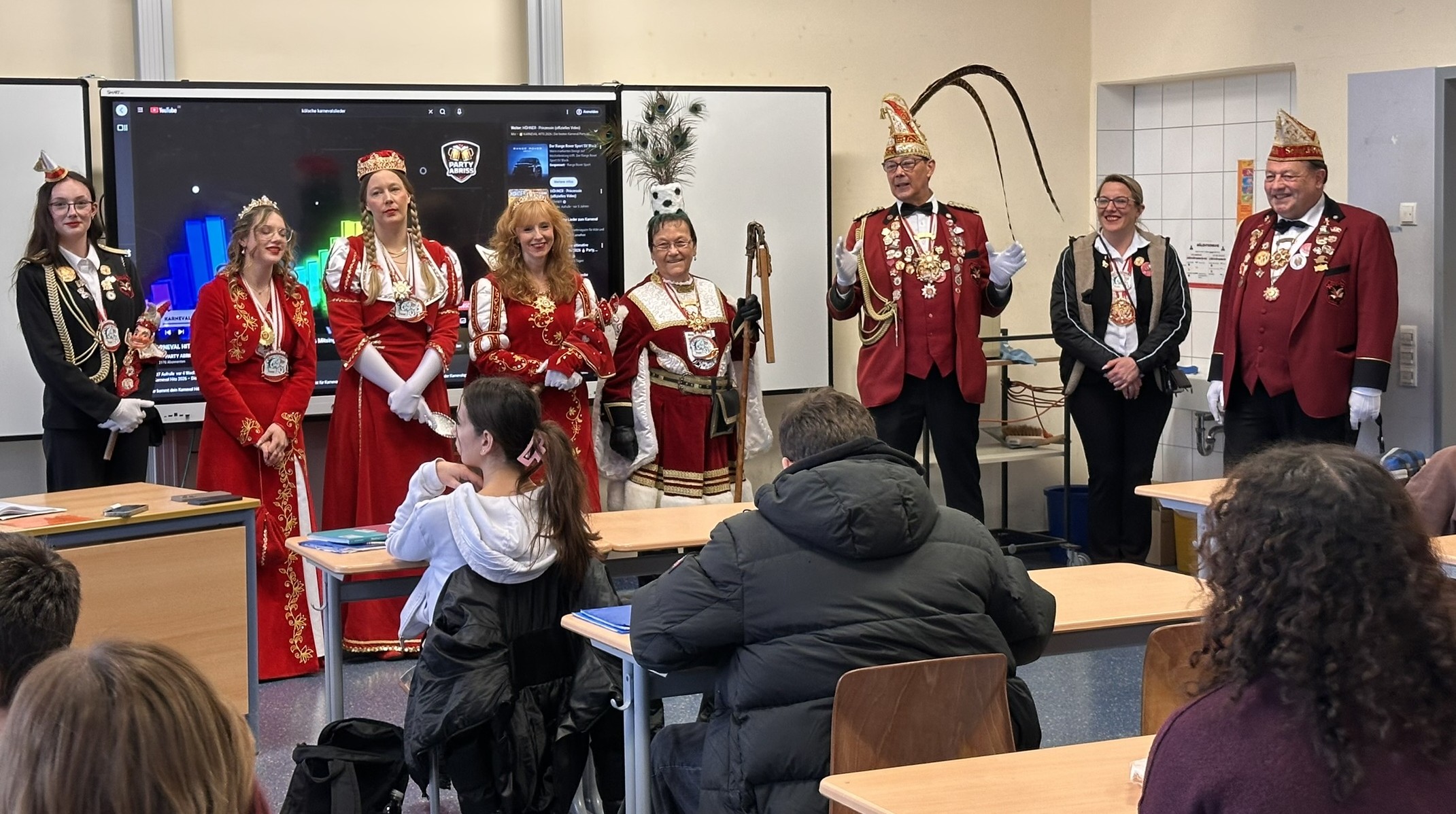 Sophia I. mit dem Hofstaat der KG Walporzheim