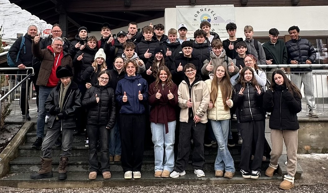 Die gesamte Gruppe aus Ahrweiler und Adenau mit ihren Betreuern