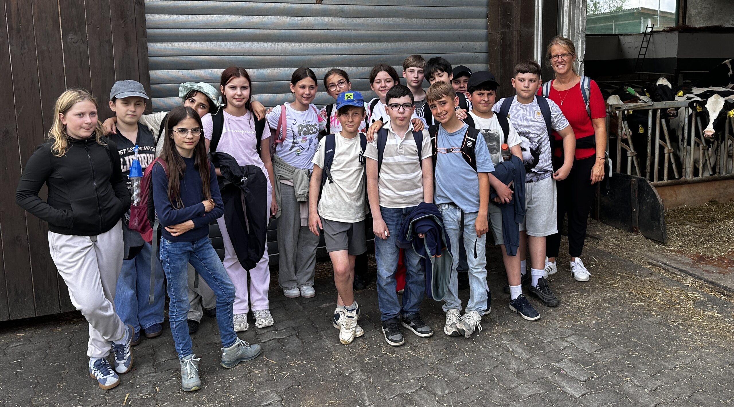 Die Klasse 5c beim Besuch auf dem Meuteshof