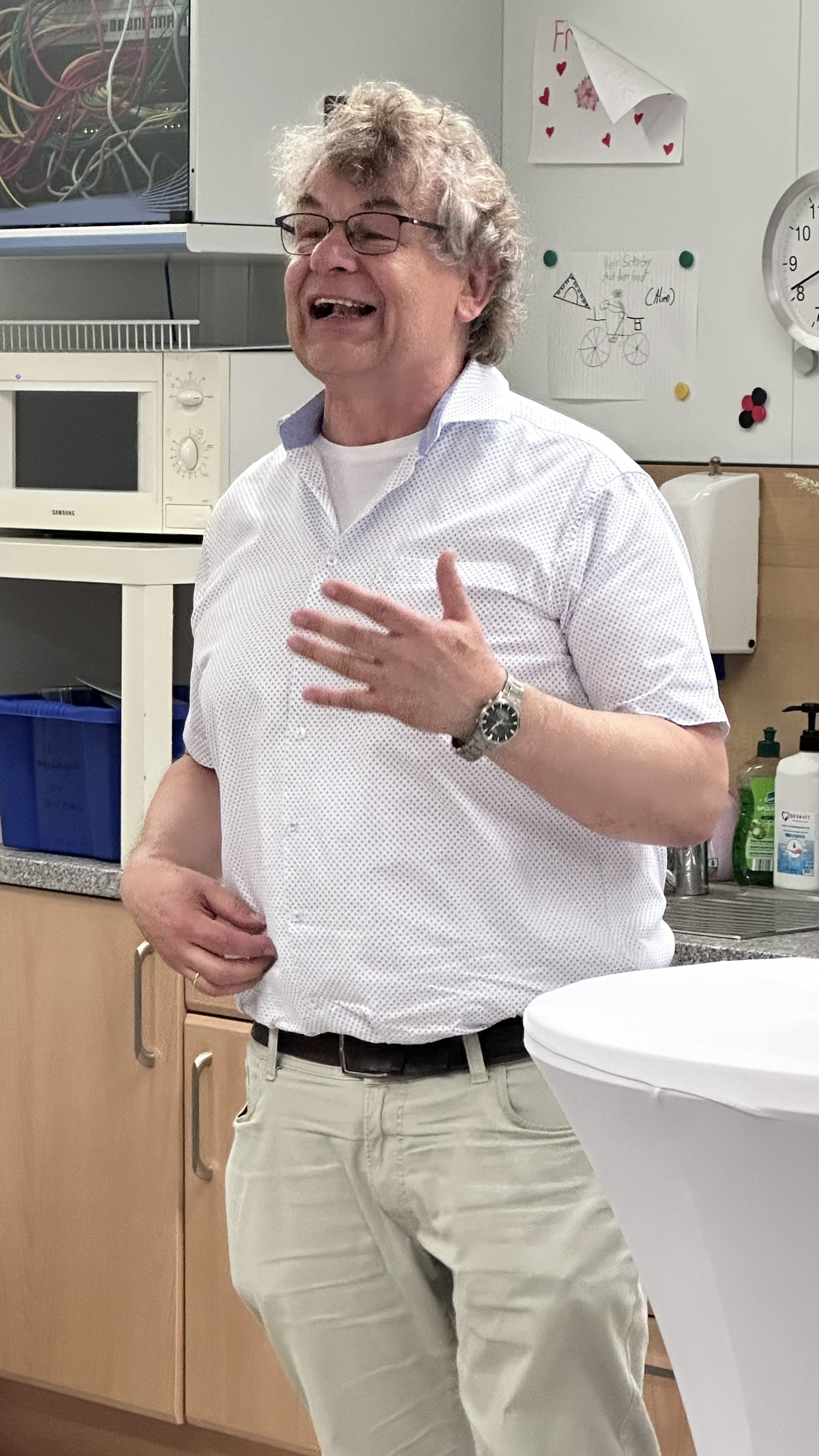 Johannes Morschhausen verabschiedete sich mit einigen lustigen Anekdoten aus seiner Zeit an der Boeselager-Realschule Ahrweiler